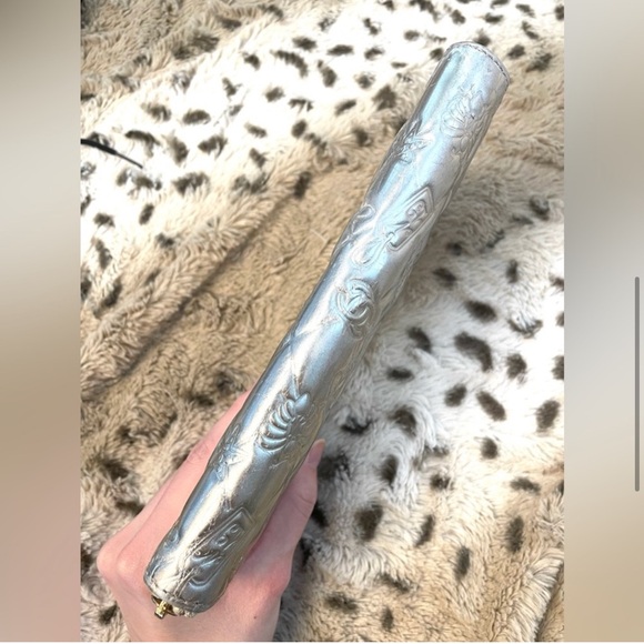 CHANEL ICON PATENT LEATHER ZIP AROUND ORGANIZER WALLET/ CLUTCH BAG - Picture 6 of 16